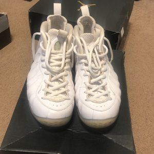 Nike Air Foamposite “White Out” sz 11.5